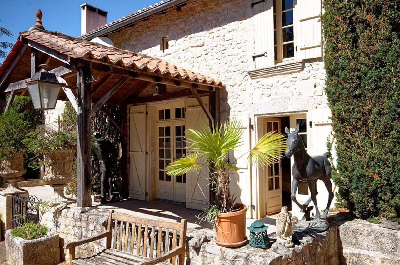 Bed and Breakfast Les Grozilles Feuillade Экстерьер фото